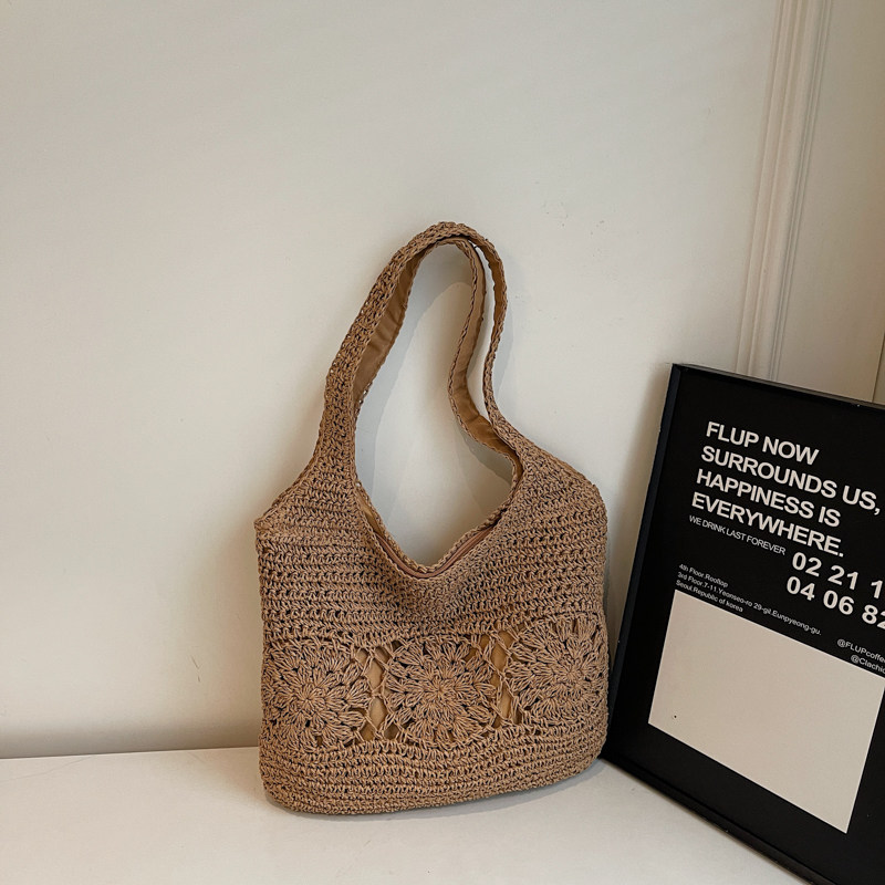Spring Straw Beach Large Capacity Versatile Underarm Bag