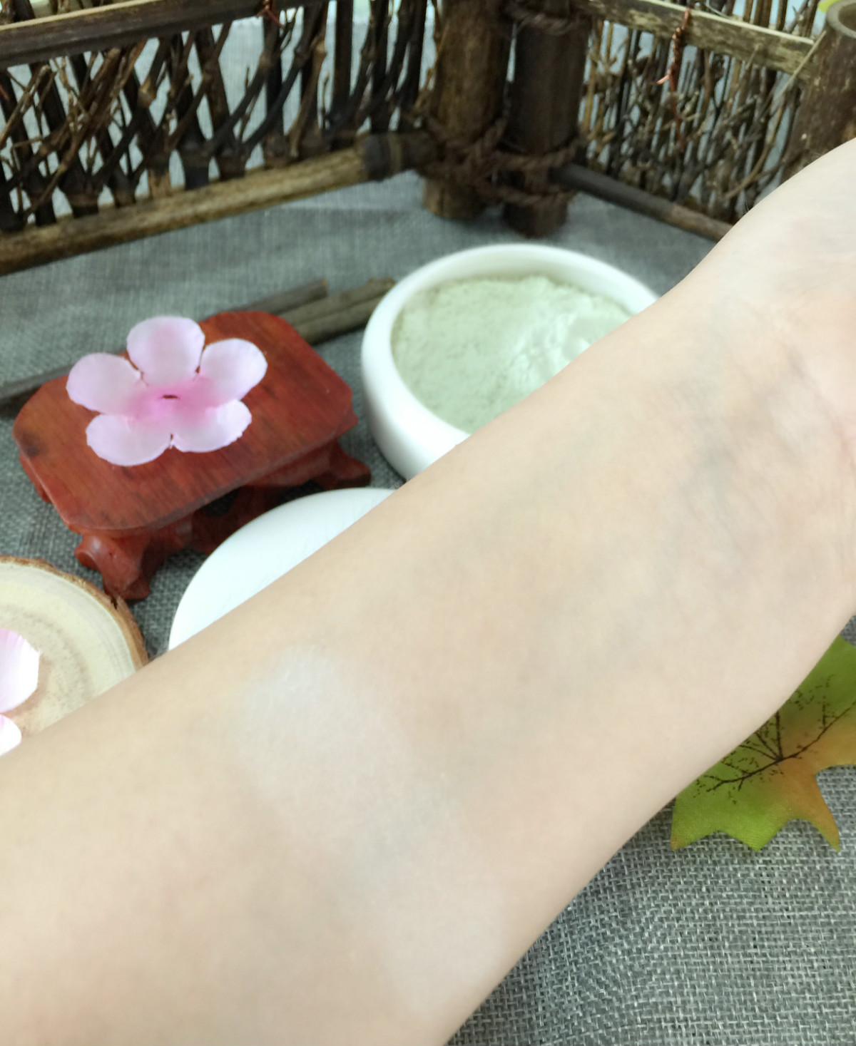 Chúc ngủ ngon bột cây cổ thụ ngày Bạc hà bột lỏng bột phấn trang điểm kiểm soát dầu làm sáng da bà bầu không tẩy trang phấn phủ dior