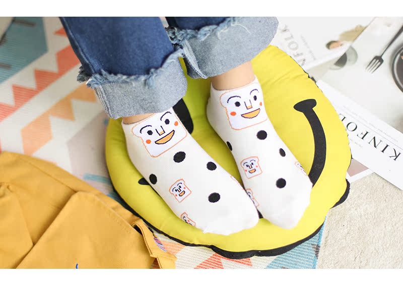 Rex Rabbit Hàn Quốc Nhập khẩu dễ thương Bít tất nữ Bánh mì Siêu nhân vớ Hoạt hình Mùa hè Sinh viên cotton vớ 48 - Bít tất nữ tất ngắn cổ