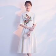 phụ nữ Evening váy 2020 mùa thu mới bữa tiệc nổi tiếng ngắn Trung Quốc dài sleevelong sườn xám đầm đầm hàng năm phù dâu váy
