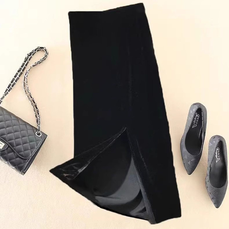 Velvet Slit Skirt for Women, 2026 Spring New Style, Petite Height-Enhancing Black Straight Pencil Skirt
