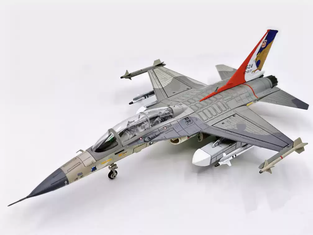 TTF F-CK-1经国号IDF战斗机双座侧开座舱磁吸挂载合金飞机模型