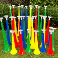 10 штук разных цветов, три секции длиной 41 см.