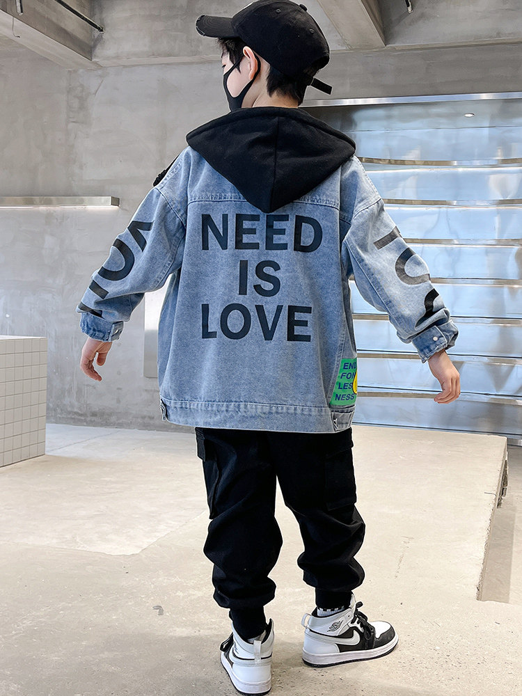 Boy's spring clothing jacket 2022 new CUHK Tong Fashion Ocean Gas Lianhood blouses Children's Spring and Autumn Season Denim 
