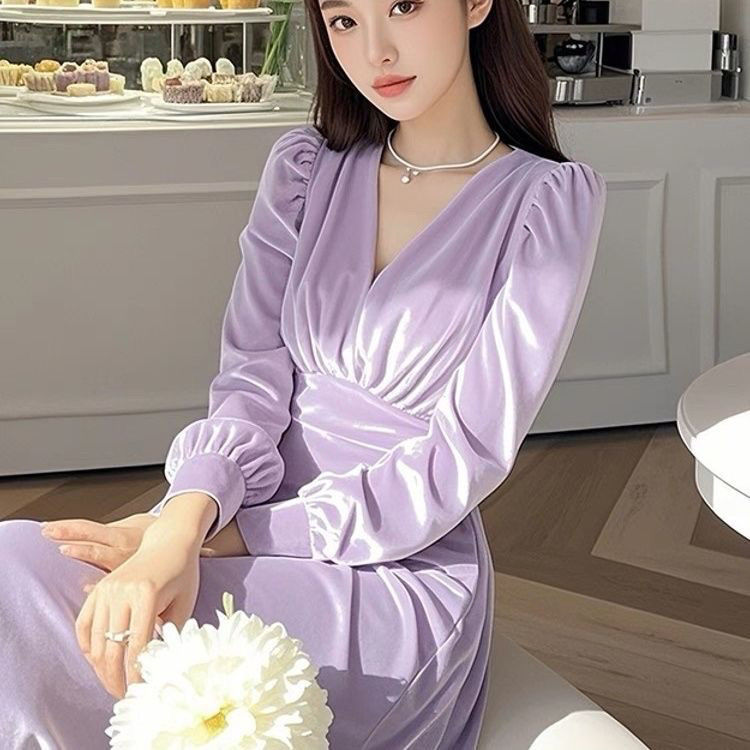 French-Style Elegant and Sophisticated Long Dress with a High-End Feel, Light Purple Velvet Base Dress for Women, Winter 2026 French-Style Elegant and Sophisticated Long Dress with a High-End Feel, Light Purple Velvet Base Dress for Women, Winter 2026