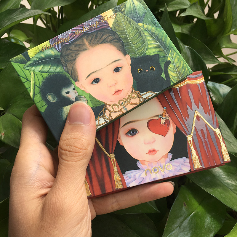 novo eight-color Li Jiaqi recommends eye shadow plate small plate super hot portable earth color ins super hot small student model