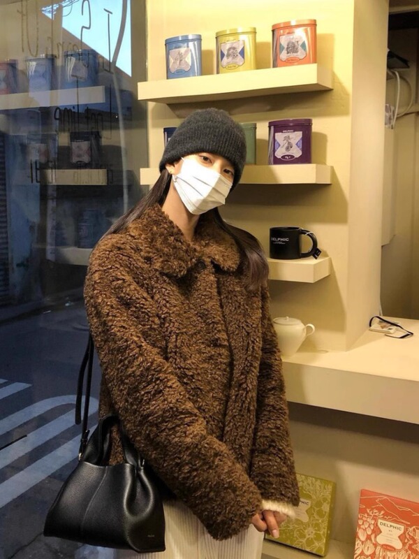 Cotton Coat 2024 Korean Style Outfit Teddy Bear Short Thickened Faux Shearling Fur Coat for Women Cotton Coat 2024 Korean Style Outfit Teddy Bear Short Thickened Faux Shearling Fur Coat for Women