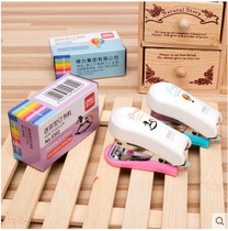 Deli Stationery 0302 cute mini stapler student gift cartoon stapler 12# small and convenient wholesale