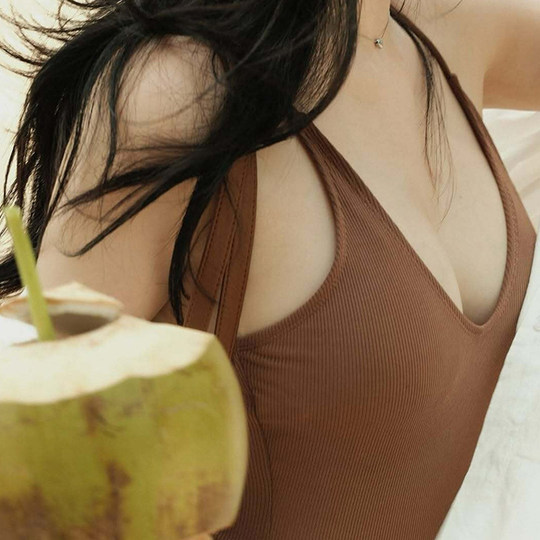 Sexy Deep V-Neck One-Piece Swimsuit for Women, Pure Desire Style, Sleeveless, Slim-Fitting, Flattering, Beach Vacation Style Swimwear