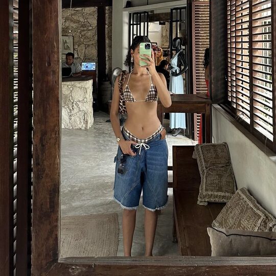 Sexy Style Bikini Women's Two-Piece Swimsuit with Straps, Halter Neck, Beach Vacation Style, Backless Swimsuit Set