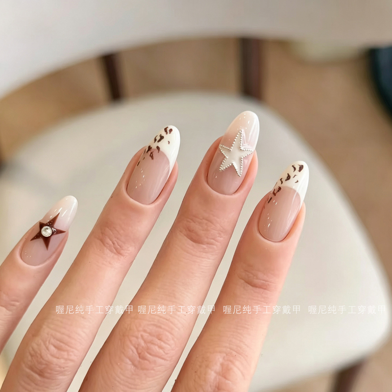 Oh, Ni~ Purely Handmade Milky White French Leopard Print Star Press-On Nails, Almond-Shaped, Sweet and Cool Y2K American Style Nail Patches, Simple