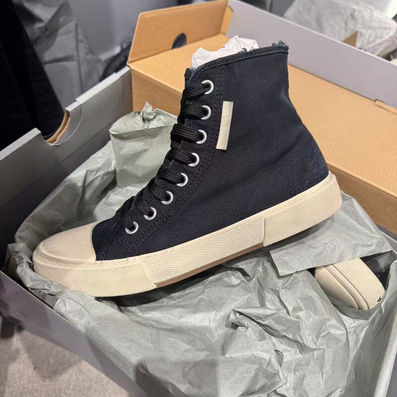 Balenciaga Women's Logo High-Top Black Lace-Up Canvas Shoes 688756 W3Rc11090 8.19 Balenciaga Women's Logo High-Top Black Lace-Up Canvas Shoes 688756 W3Rc11090 8.19