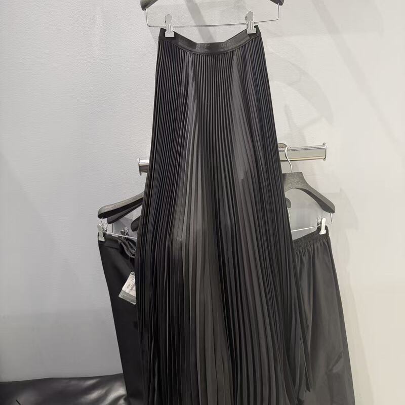 Balenciaga Women's Black Pleated Skirt 772711 Tgo08 1000 Little Kingdom 9.19La Balenciaga Women's Black Pleated Skirt 772711 Tgo08 1000 Little Kingdom 9.19La