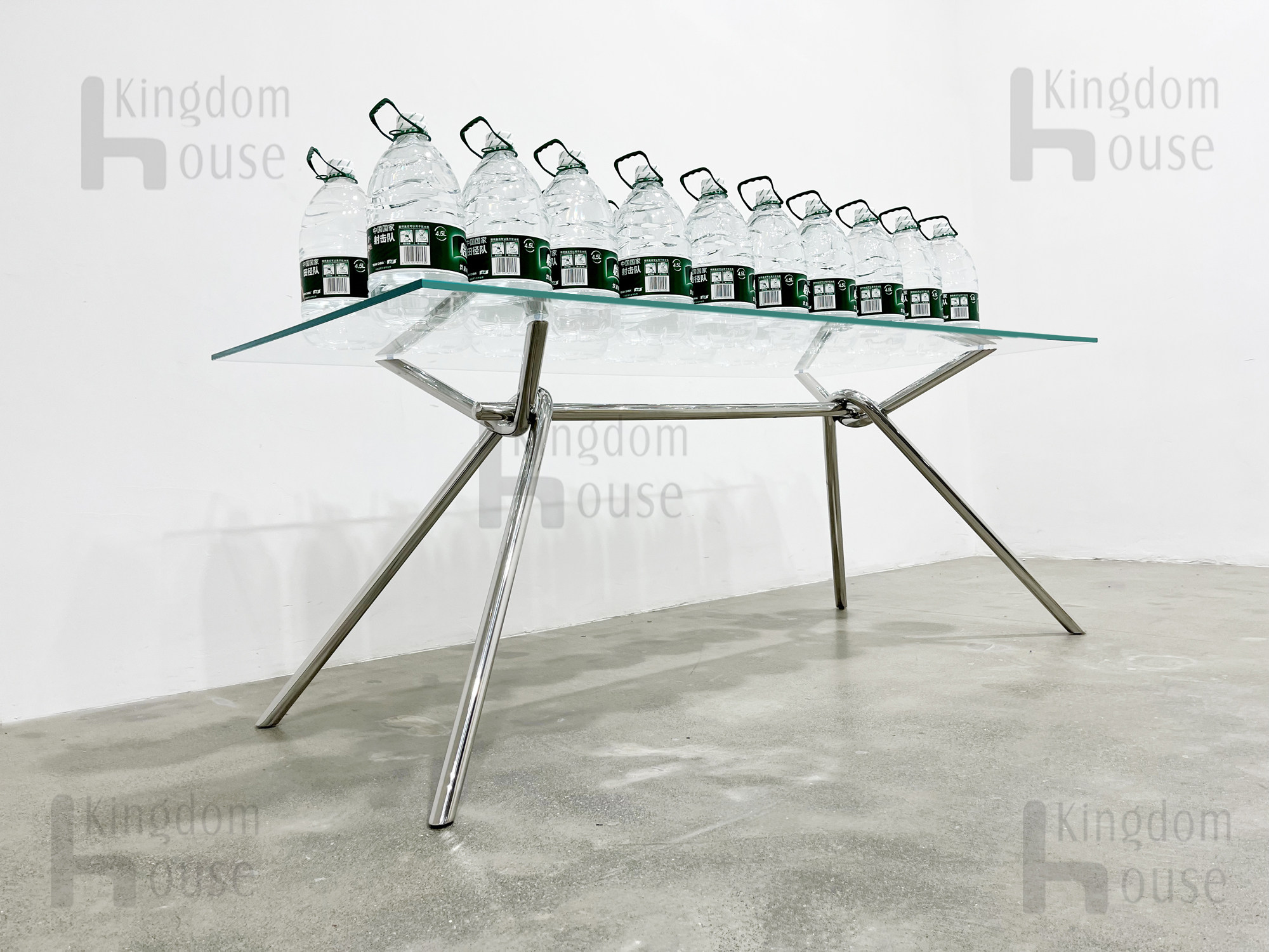 Стеклянный обеденный стол iron light glass riva table意式现代不锈钢管玻璃办公桌会议桌