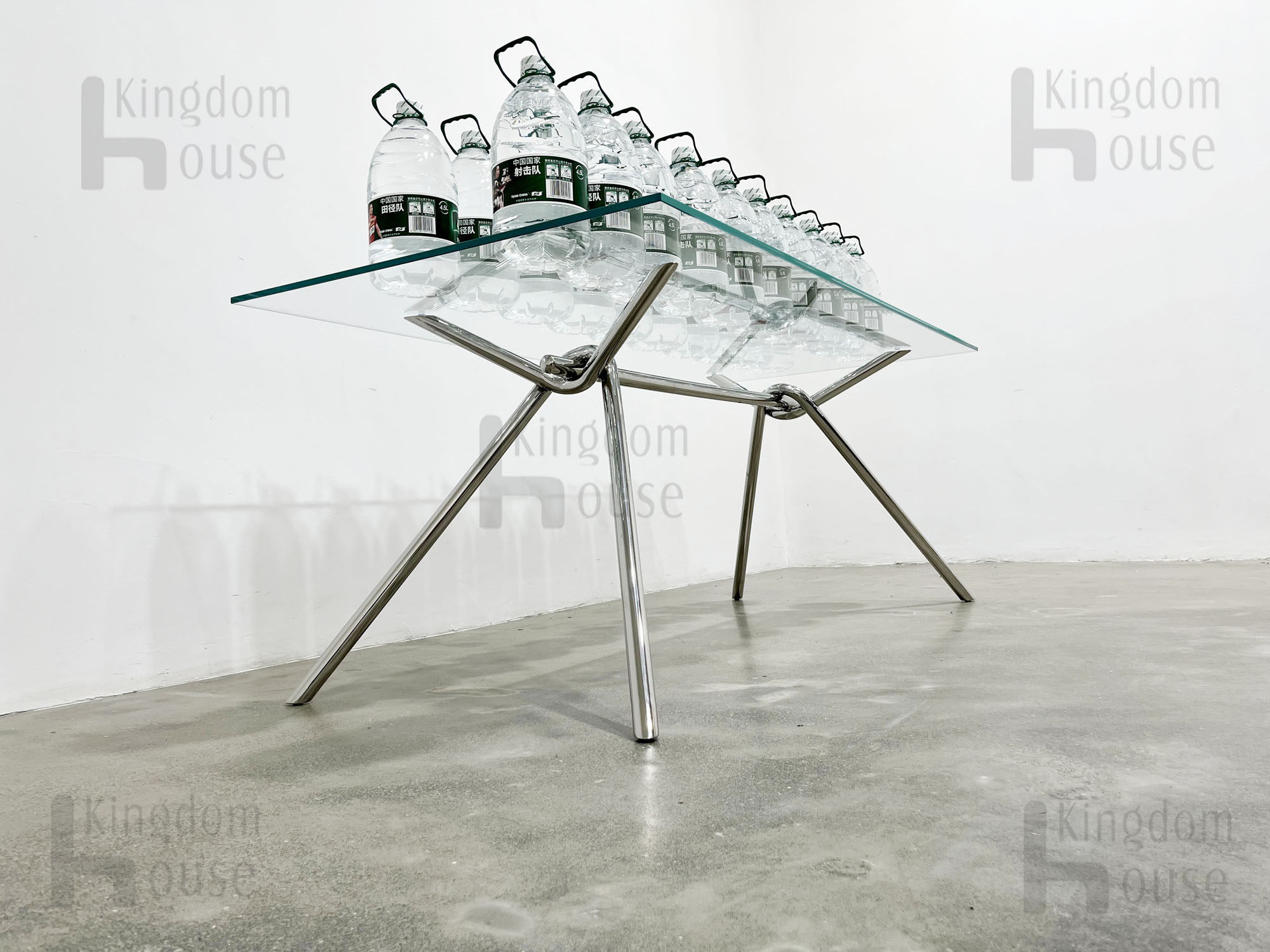 Стеклянный обеденный стол iron light glass riva table意式现代不锈钢管玻璃办公桌会议桌