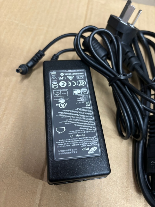 Fsp065-Rbbn3 Original Power Adapter 19V3.42A 65W Power Supply 4.0*1.7