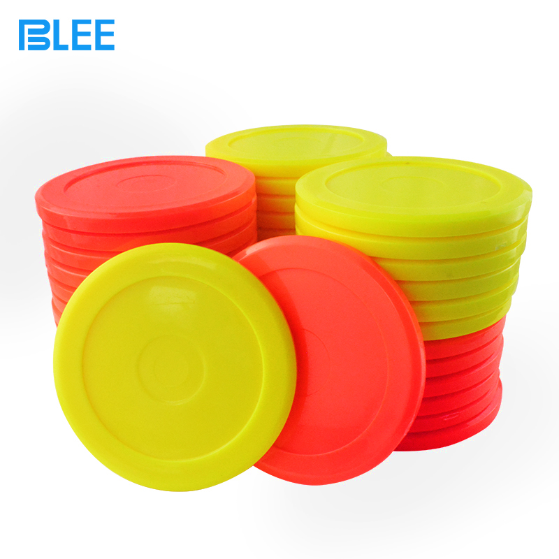 Hockey wafer Elephant cushion ball cake slice Flying saucer Hockey cake game machine Pac-man wave board 73MM ball slice