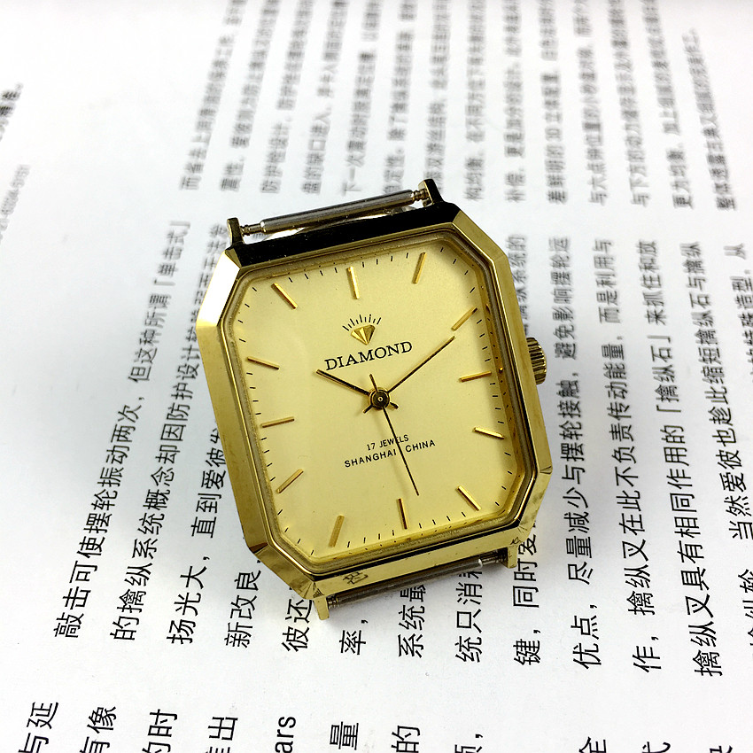Original stock Out of stock Shanghai Diamonds square yellow shell Article Yellow surface Manual mechanical meter diameter 32 mm