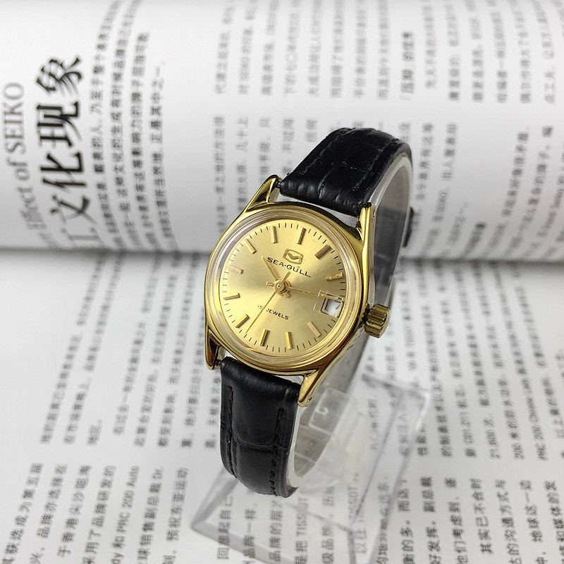 Tianjin watch factory production Seagull brand strip nail single calendar ladies mechanical watch diameter 26 mm
