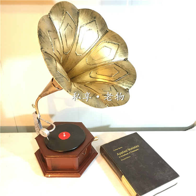 Retro Hexagonal Left Sound Machine Black Gel Record Machine Iron Art Model Storefront Decorated With Nostalgic Pendulum the old-fashioned grammater