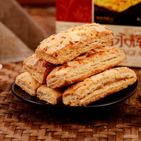 澳门永辉特产手信零食大礼盒礼包 天猫优惠券折后￥58包邮（￥68-10）八星报喜、濠江四味可选