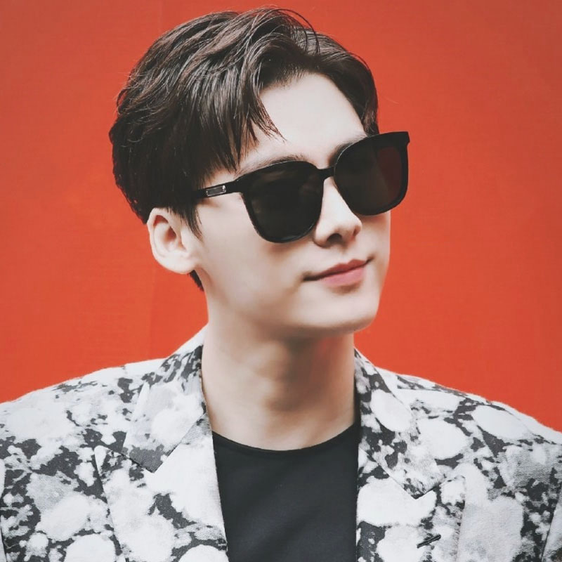 Star Li Yifeng Mu Ziyang He Jiong the same polarized sunglasses fashion Europe and the United States generous tide Korean men and Women sunglasses