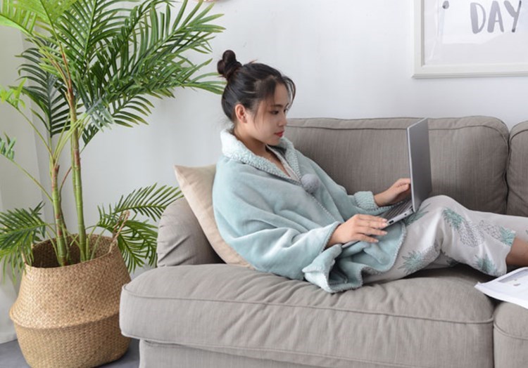 Chăn mùa thu và đồ ngủ mùa đông dành cho người lớn chăn choàng áo choàng ký túc xá lười biếng thảm sinh viên cô gái giản dị áo choàng - Ném / Chăn chăn yuki