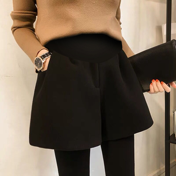 Pregnant women shorts in autumn and winter new hair wear broad leg shorts spring and autumn loose belly wear lean casual belly tide