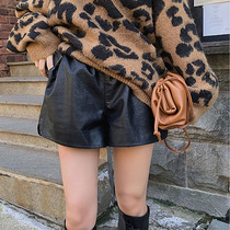 Pregnant women shorts autumn wear pants fashion 2021 new leather shorts spring and autumn boots pants winter tide mother