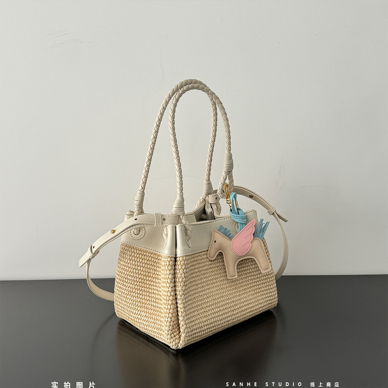 Woven Raffia Shoulder Bag, Crossbody Bag, Beach Vacation Style, Niche Versatile Fashion Bucket Bag, Parachute Bag Woven Raffia Shoulder Bag, Crossbody Bag, Beach Vacation Style, Niche Versatile Fashion Bucket Bag, Parachute Bag
