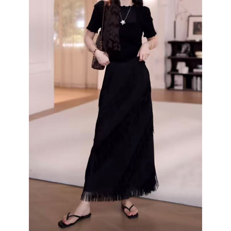 Plus Size 2026 Summer New Black Tassel High-Waisted Long Skirt for Slightly Chubby Girls, Stylish and Age-Reducing Half Skirt