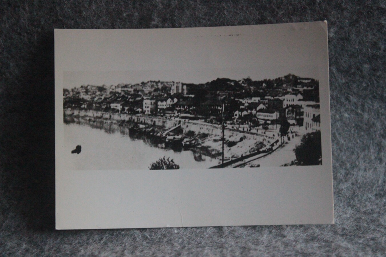 Early flipping of the Republic of China Photo Sichuan Zigong on the shore of the river Zigong 90 * 66mm CK 618-Taobao