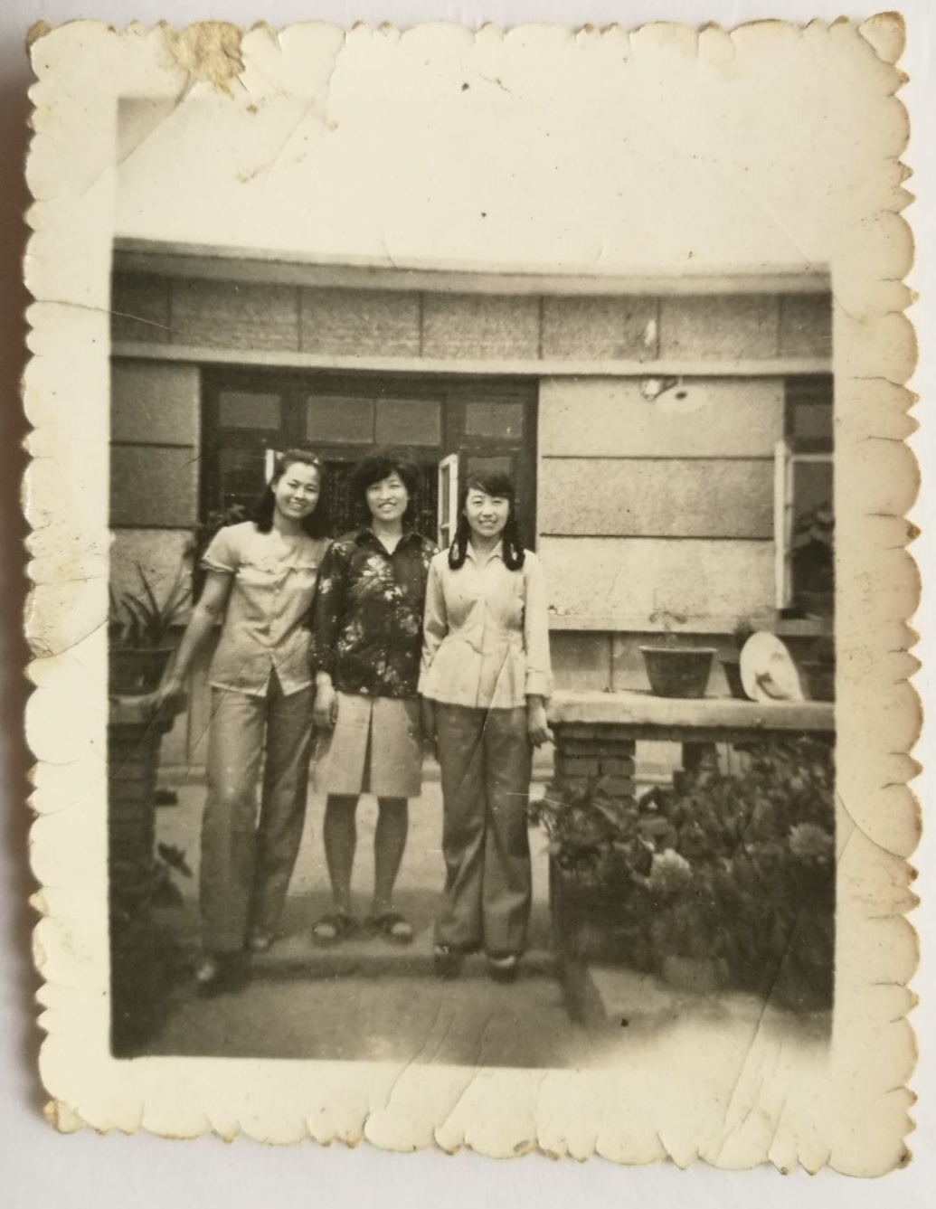 50s Trendy Dress Trio Beautiful Photos Old Photos Fidelity Original old Photo 47 * 60mm R 269-Taobao