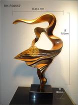  Ma Yun Modern Chinese human body sculpture according to the wind independent art decoration abstract imitation copper hotel decoration customization
