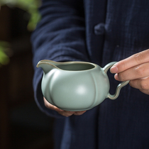 Jingdezhen commiserisu tea house tea tea sea home fair cup sub-tea machine moisturizing the upscale thickening and well-mixing cup teaver