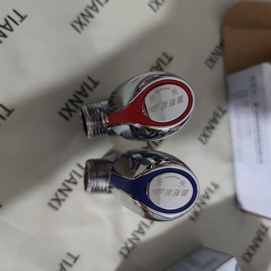 All copper corner triangle valve 4 - minute hot corner valve water valve water heater after sales