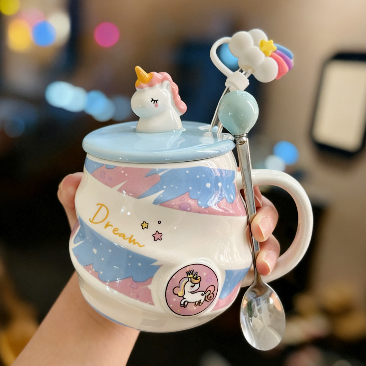 かわいい午年レインボーユニコーンセラミックマグカップ（蓋とスプーン付き）、女の子への新年の贈り物、コーヒーマグ