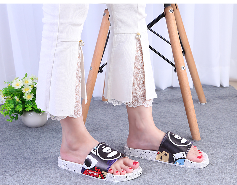 Phiên bản Hàn Quốc của dép nam thời trang nam mùa hè mặc trong nhà theo phong cách Harajuku từ kéo lớn ngoài trời 2018 mới dép gucci nam