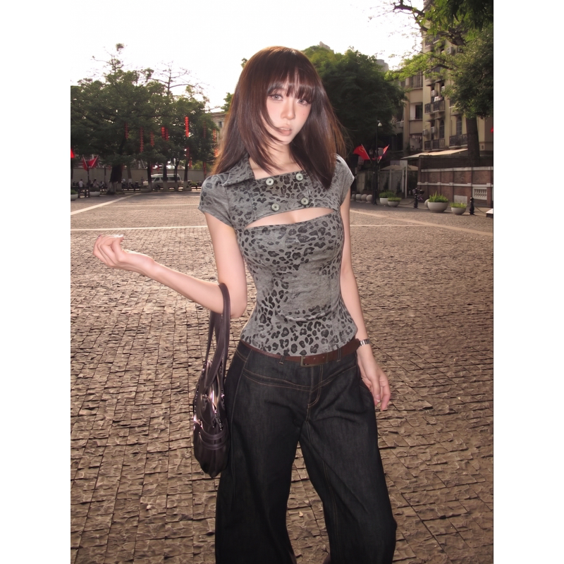 [Personality and Eye-Catching] American Hot Girl Style Street Cool Short-Sleeved T-Shirt Leopard Print Cut Out Sexy Top for Summer