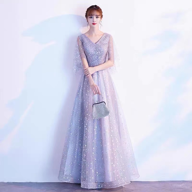  L+T-017 Silver-gray Drifting sleeve clothing for about 135cm for rent  