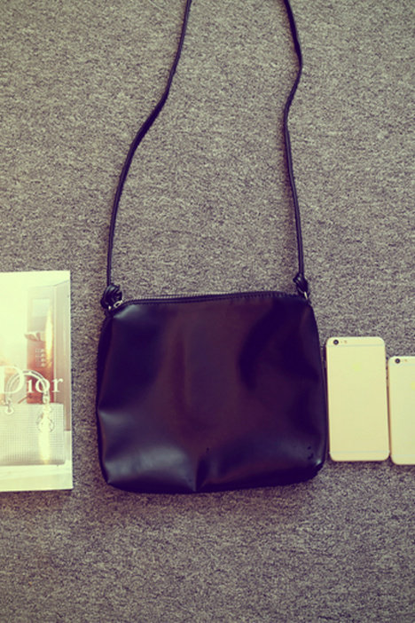 New Korean version of women's creative 100 hitch hiking and leisure single shoulder wrapping bag Pu bag satchel-Taobao