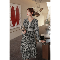 Juku Broken Flowers One-piece Dress Woman 2021 new French style v lead light cooked wind collection waist skirt over kneecap a thin A word dress