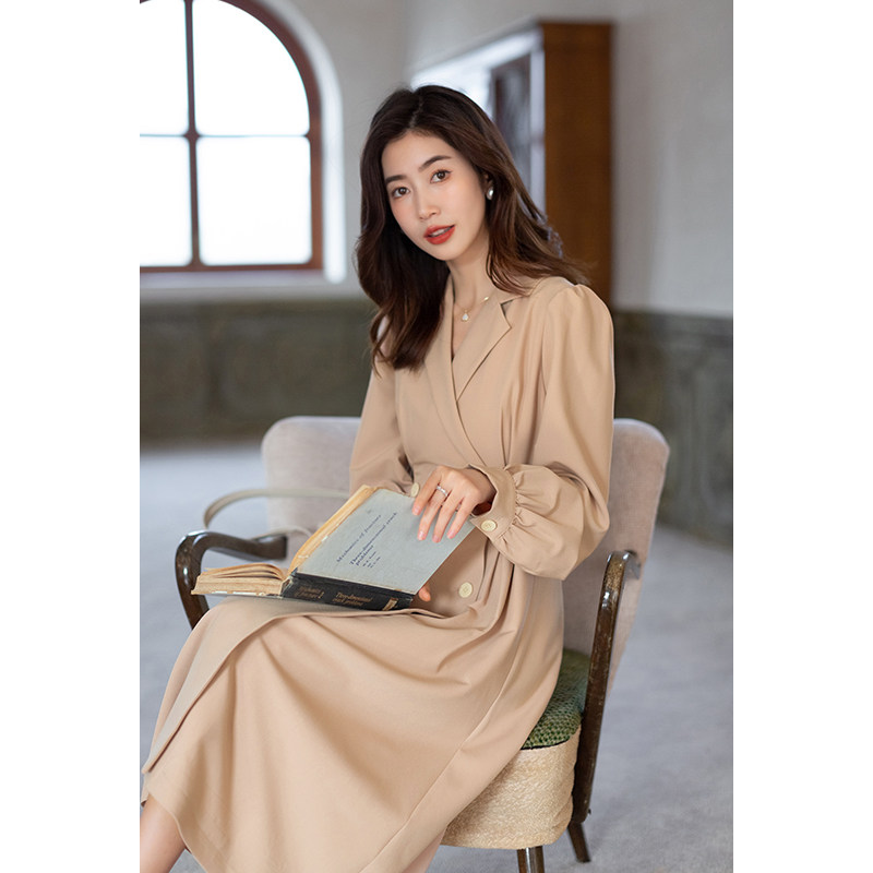 Accommodation This Law Type of dress Women 2022 Spring new Bubble Sleeves Mid-Length Version Suit Collar Temperament Skirt Cashew Slim Fit
