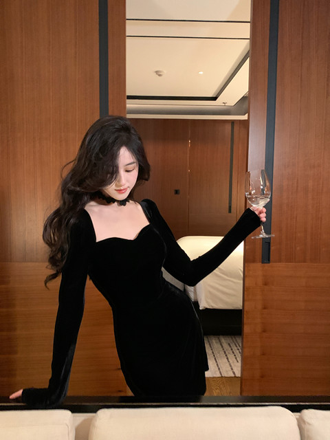 Hollinna Black Dress for Women, Autumn and Winter 2025 New Model, Elegant High-End Velvet Bodycon Slip Dress