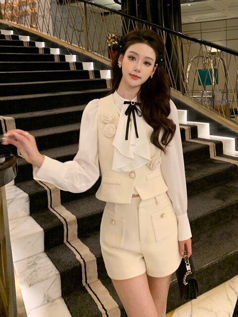 Hollin [Cream Mousse] Playful Vest Suit for Women, Spring & Fall Design, High-End Wool Two-Piece Set