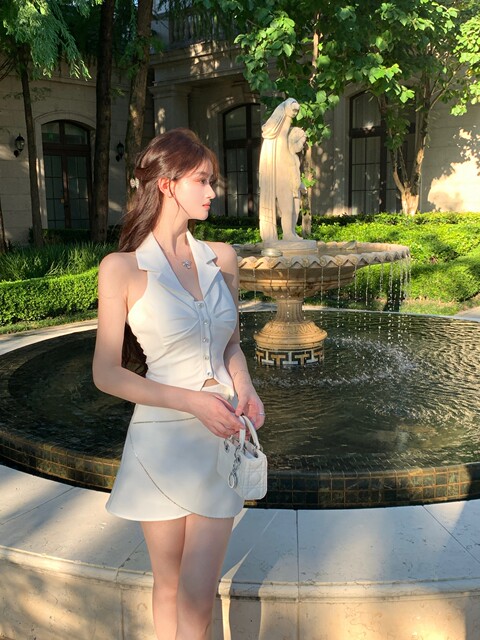 Hollin Sleeveless Halter Top Suit for Women Summer 2025 New Design Niche Hot Girl Skirt Two-Piece Set