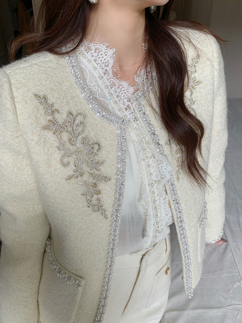 Hollinna Exquisite Wool Chanel-Style down Jacket for Women, Autumn/Winter 2025 New Model, Luxurious Style, Fleece-Lined and Thickened