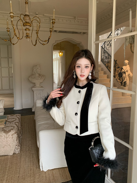 Hollinna Fox Fur Short Woolen Coat for Women, Autumn and Winter 2025 New Style, Chanel-Inspired Light Luxury, High-End Socialite Style
