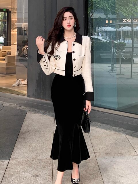 Hollin French Ruffled Velvet Fishtail Skirt for Women, Beautiful High-Waisted Slimming Skirt for Petite Figures in Spring and Autumn