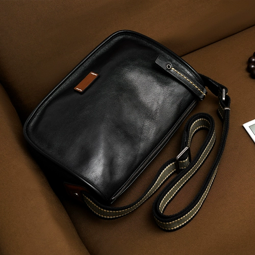 Кожаная вместительная и большая сумка на одно плечо, из натуральной кожи